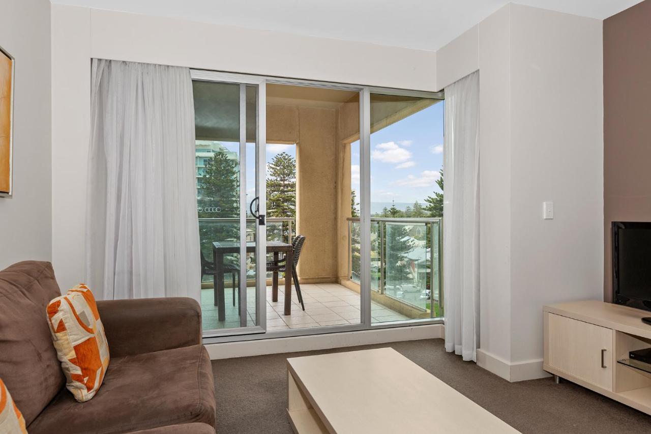 Belle Escapes - Glenelg Seaside Apartment Bagian luar foto