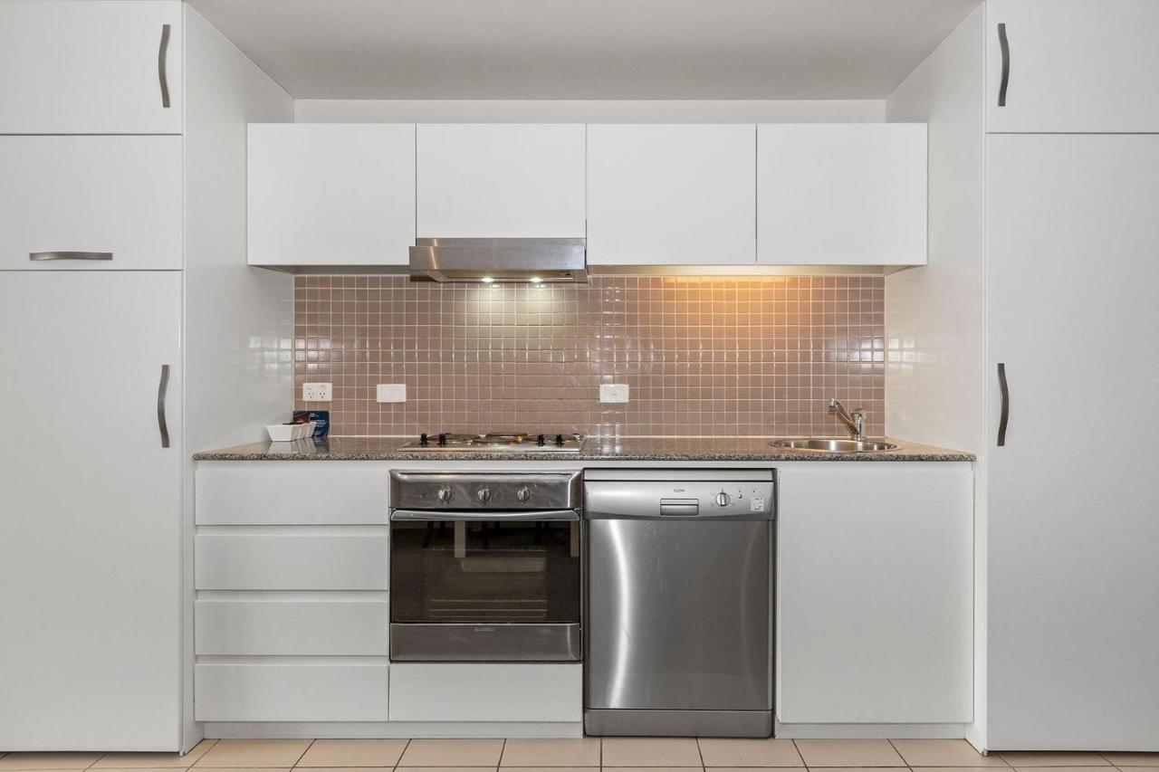Belle Escapes - Glenelg Seaside Apartment Bagian luar foto
