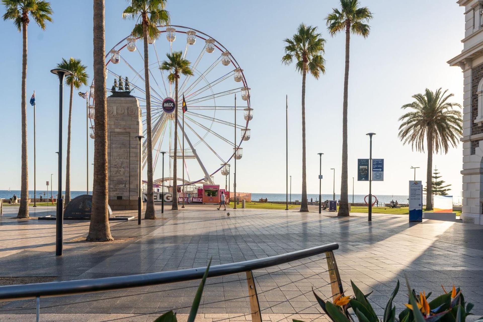 Belle Escapes - Glenelg Seaside Apartment Bagian luar foto