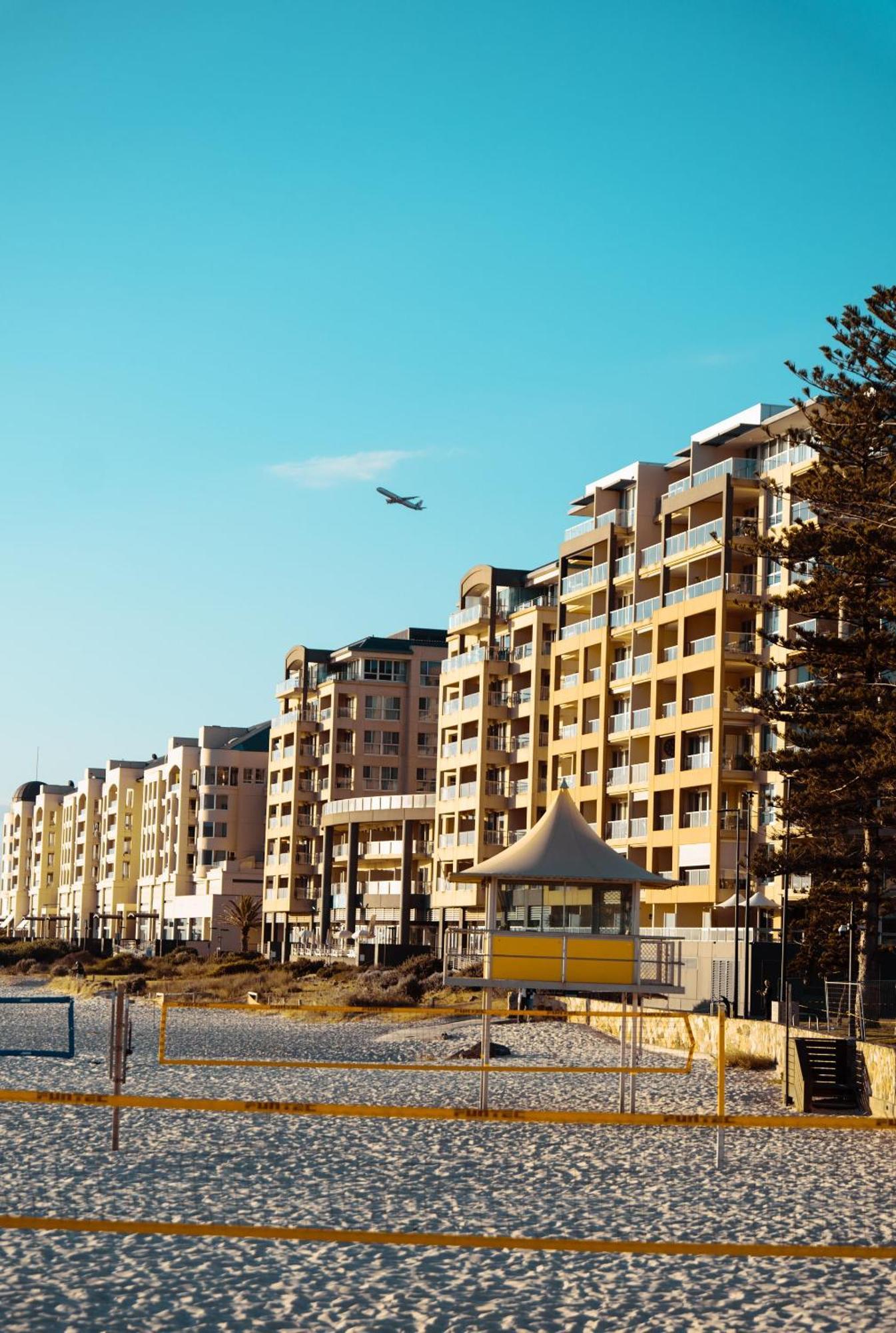 Belle Escapes - Glenelg Seaside Apartment Bagian luar foto